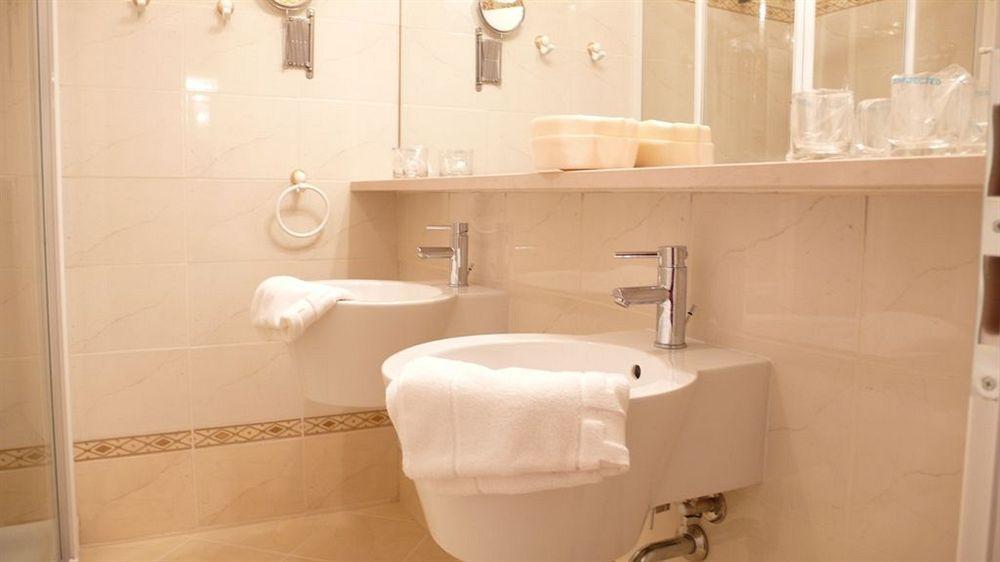 Allegro Hotel ليوبليانا المظهر الخارجي الصورة